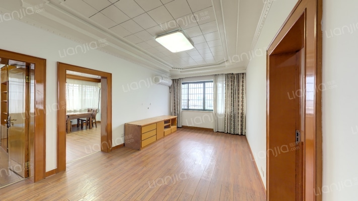 海田商城二手房实景图