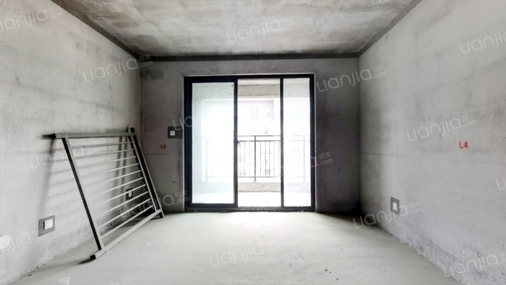 鑫丰苑瑞隆府二手房实景图