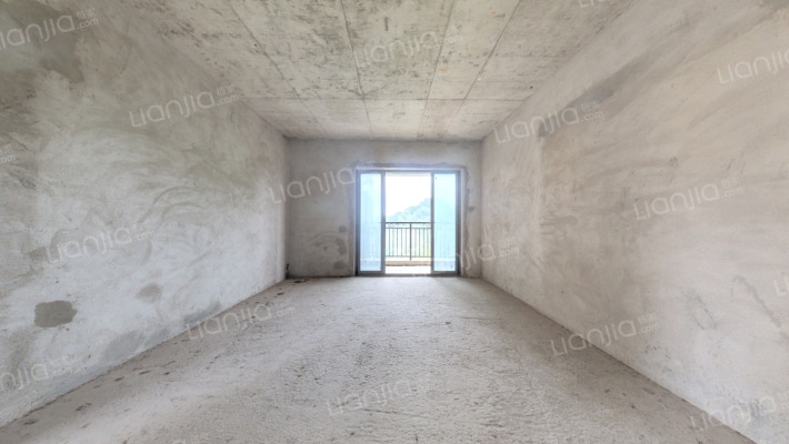 山语豪庭二手房实景图