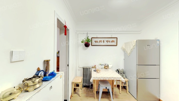 长征街电机厂宿舍二手房实景图