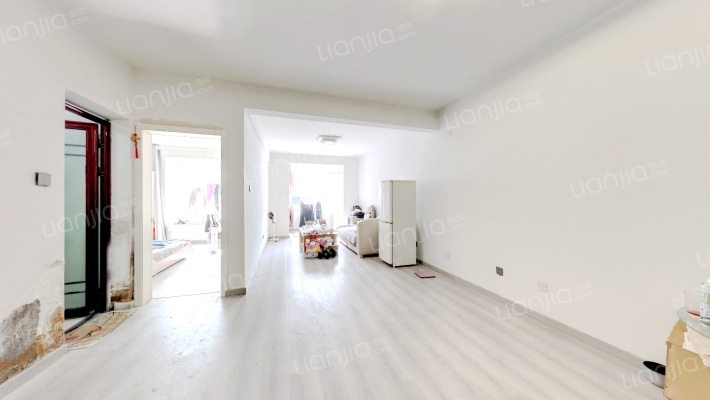 新都公园里二手房实景图