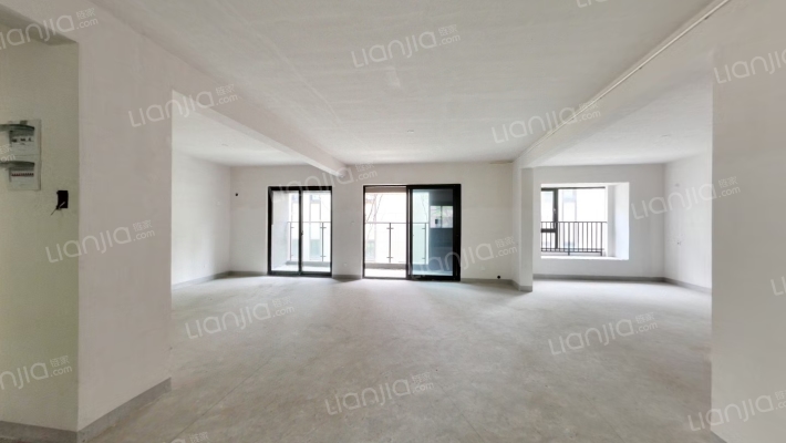 绿地绿禾名邸二手房实景图