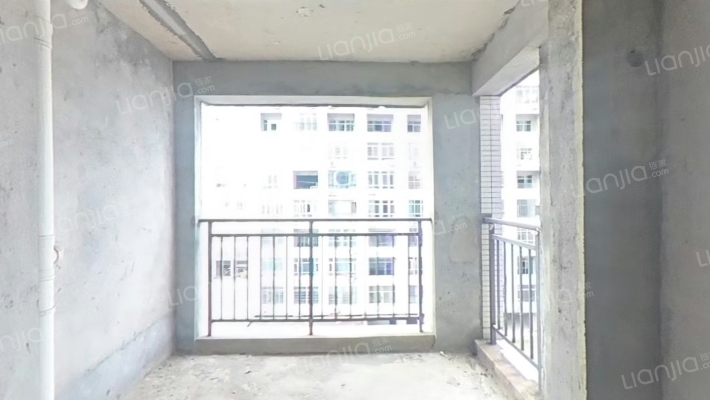 华南城市广场二手房实景图