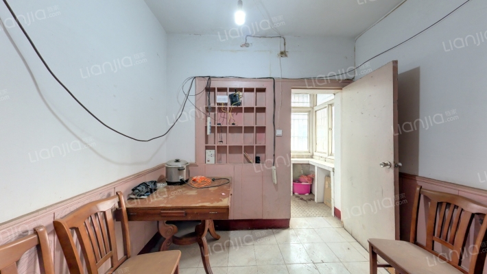 汽运东村二手房实景图