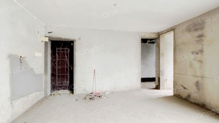 尚南云顶二手房实景图