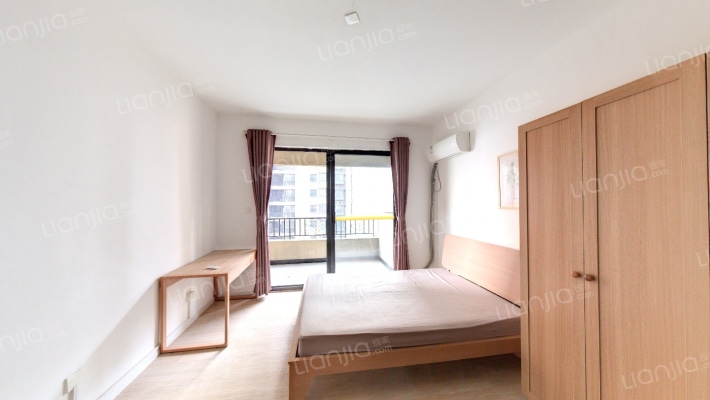 保利罗兰香谷二手房实景图