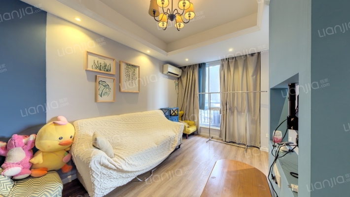 东方新天地（东区）二手房实景图