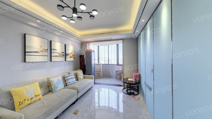 宝龙中心一期二手房实景图