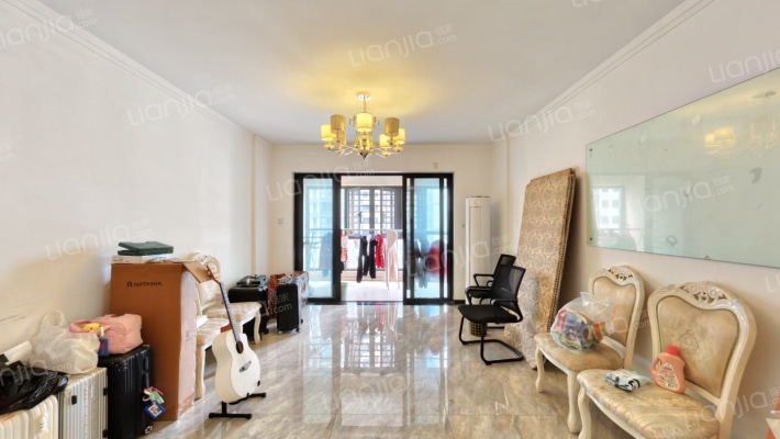 万润·滨江天著二手房实景图