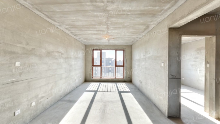 亚泰鲲鹏府二手房实景图