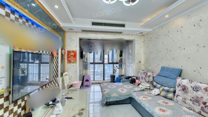 绿地城二手房实景图