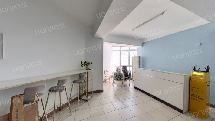 世贸中心二手房实景图