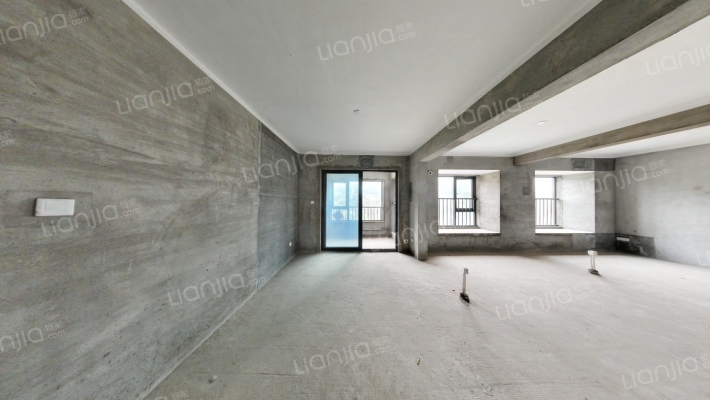 国贸上江原墅二手房实景图