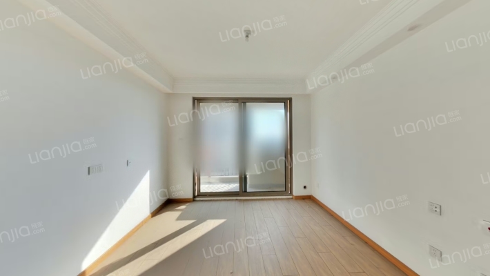 绿地新里海源名邸二手房实景图