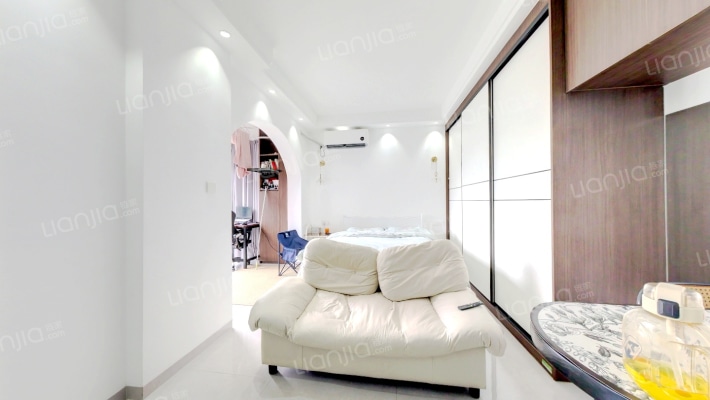 雅德名居二手房实景图