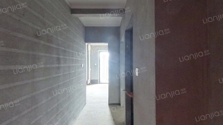 铂瑞花园北区二手房实景图