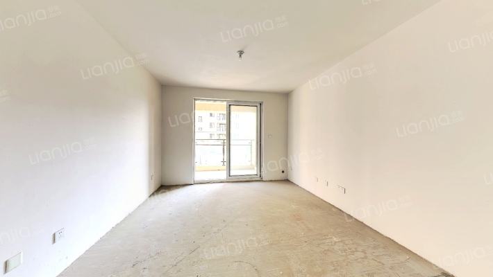 绿地翡翠蓝湾二手房实景图