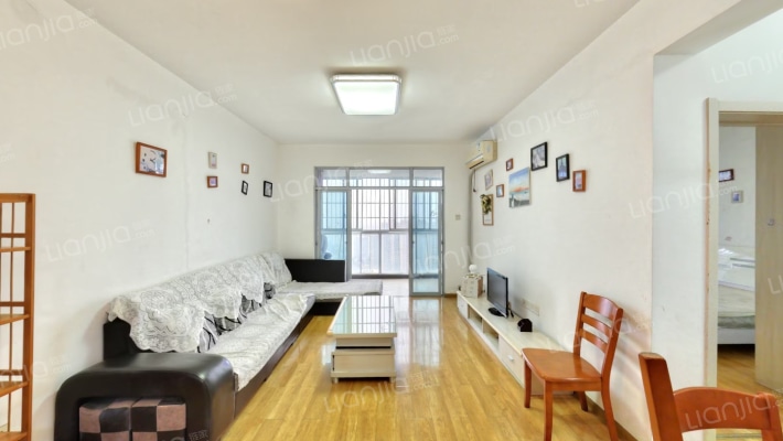 天天向上二手房实景图