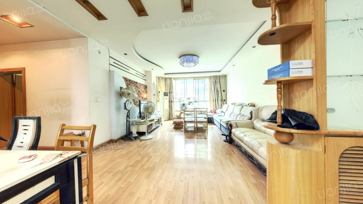 鼎虹嘉苑二手房实景图