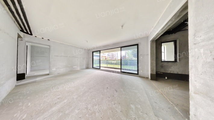 星河WORLD二期二手房实景图