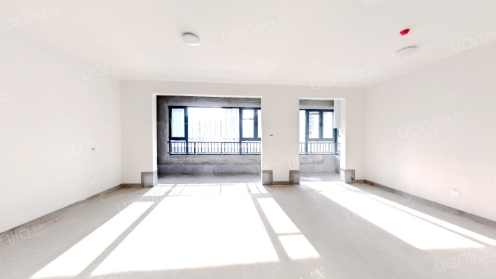 绿地IFC中央公馆三区二手房实景图