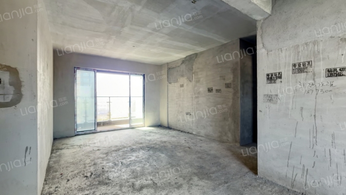 宝德麓湖二手房实景图