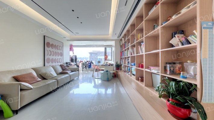 中海九樾二手房实景图