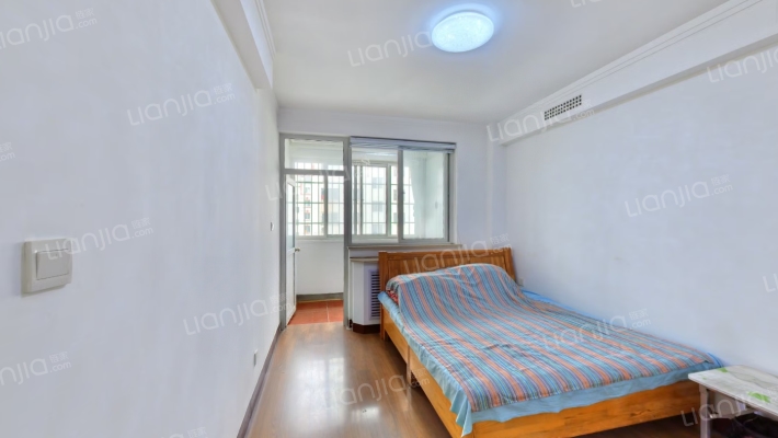 环湖花苑二手房实景图