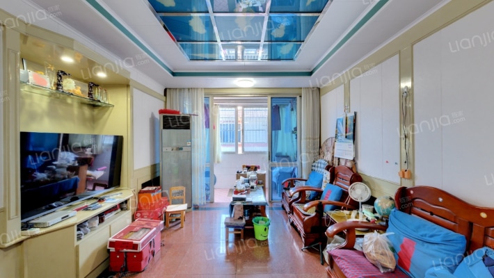 霞西新村二手房实景图