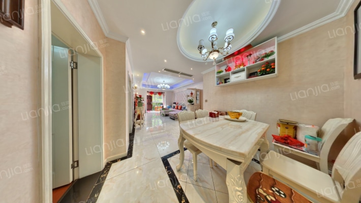 鼎虹嘉苑二手房实景图