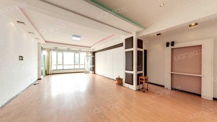 佳地外商公寓二手房实景图