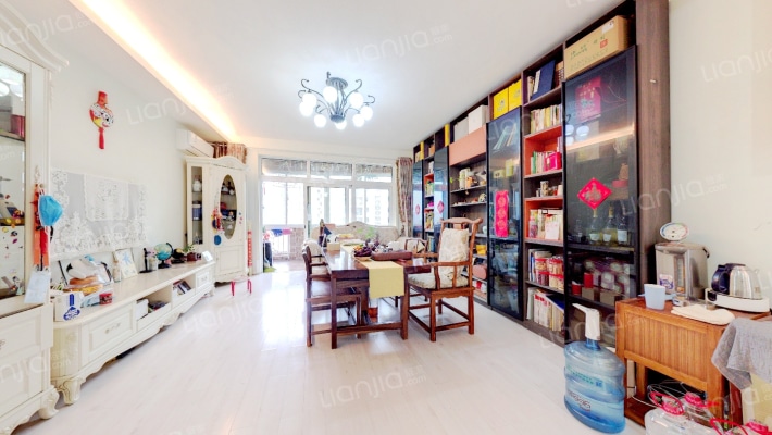 亚麦山城一期二手房实景图