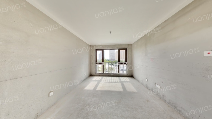 东亚新华国樾华府二手房实景图