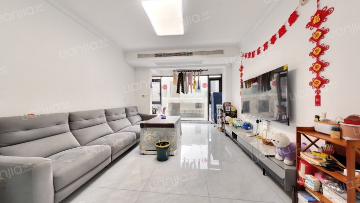 伊景园滨河苑二手房实景图