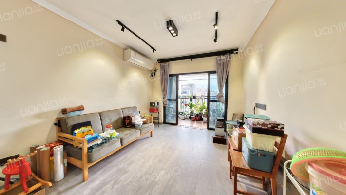 家和春晓苑二手房实景图