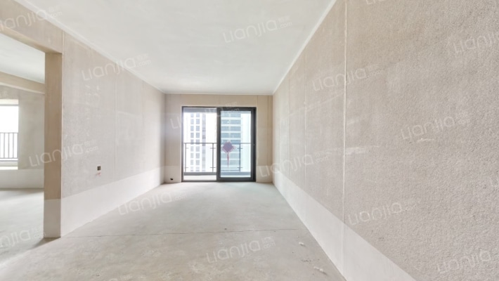 湖北交投长江国际绿创中心二手房实景图