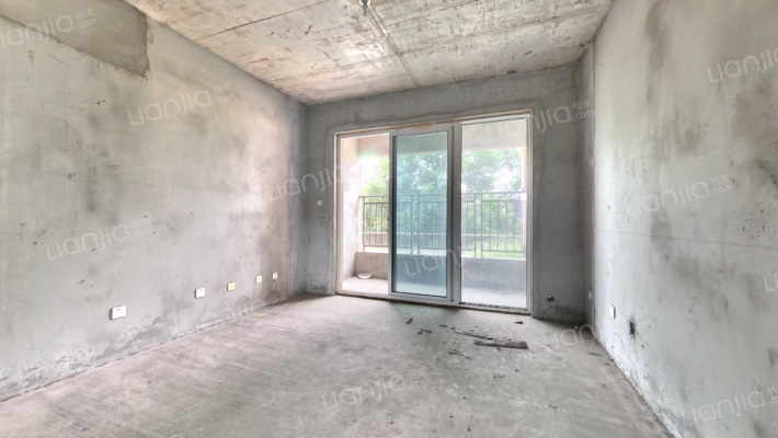 依云尚品二手房实景图