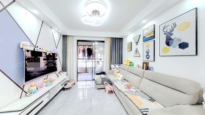 和昌中央悦府二手房实景图