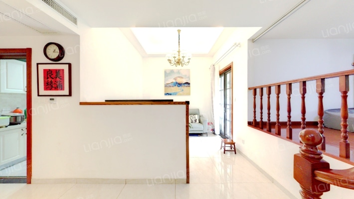 翡翠湾二期紫春庭二手房实景图