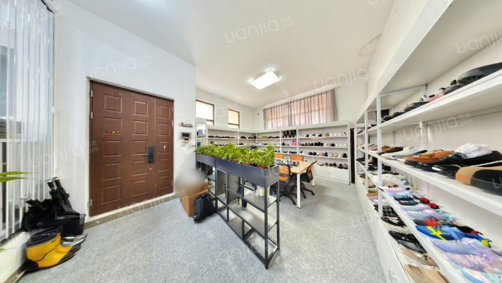 圣地维拉二手房实景图