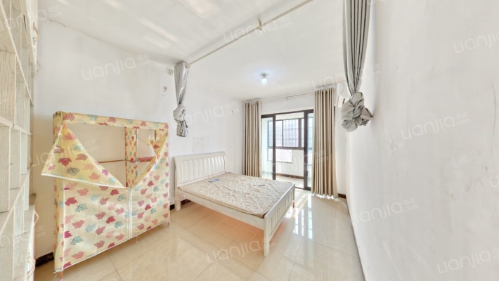 中信凯旋蓝岸二手房实景图