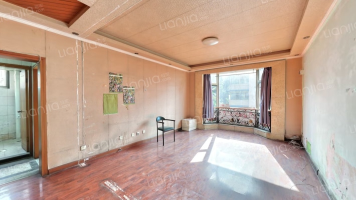 鸣翠路1号二手房实景图