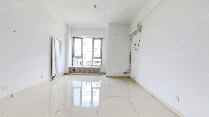 万科国家广告产业园二手房实景图