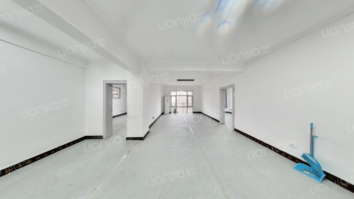 澳澜宝邸二手房实景图