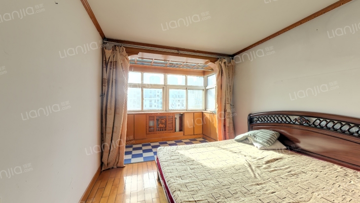 东泰花园二手房实景图