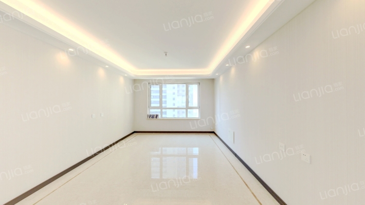 万科圣丰翡翠之光二手房实景图