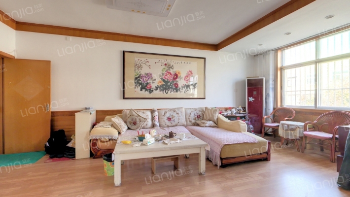 三角地二手房实景图