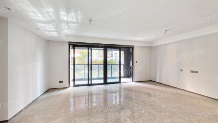 华侨城国际小镇宝教湾B区二手房实景图