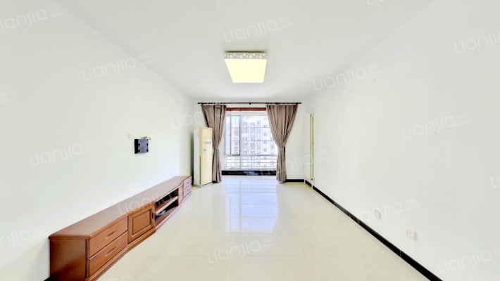 容和景苑二手房实景图