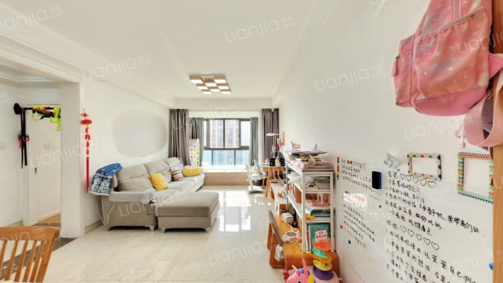 宝嘉誉峰二手房实景图